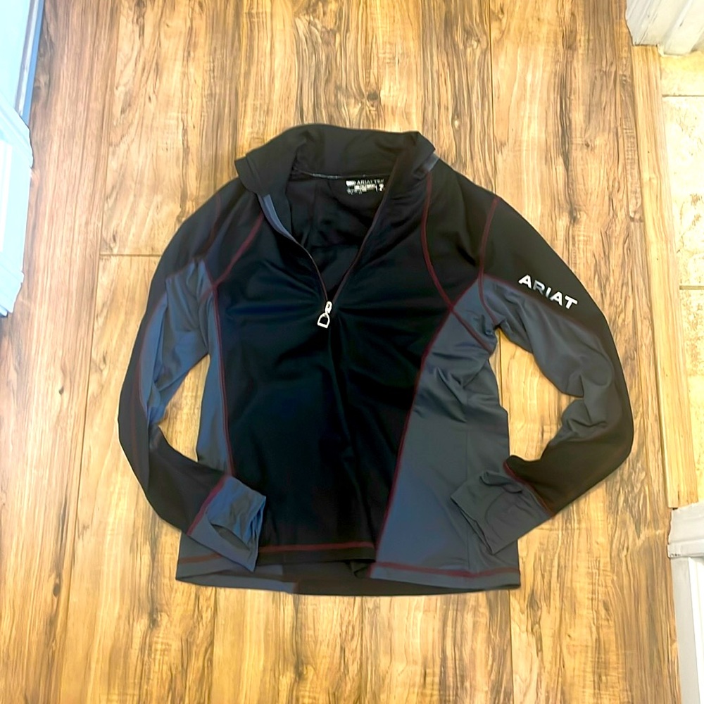 Ariat Cold Series 1/4 zip size medium - black and grey